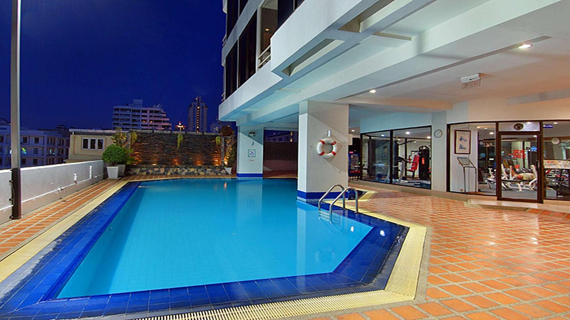 Tai Pan Hotel - Sha Plus Certified Bangkok Exterior foto